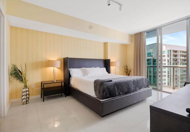  in Miami - Flashstay Must | 38 Floor | Downtown | Spa
